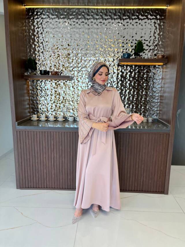 Boyun Taş İşlemli Kemer Aksesurlı Elbise S16044 - 29