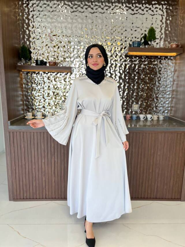 Boyun Taş İşlemli Kemer Aksesurlı Elbise S16044 - 17