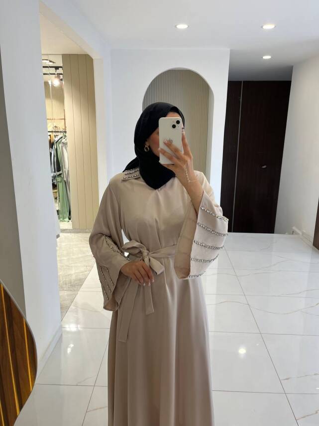 Boyun Taş İşlemli Kemer Aksesurlı Elbise S16044 - 23