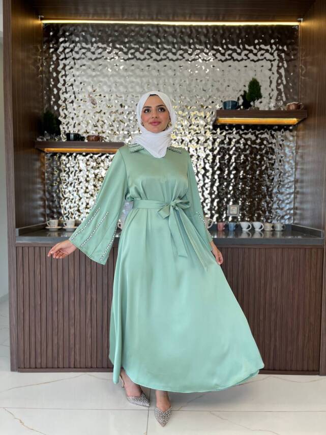 Boyun Taş İşlemli Kemer Aksesurlı Elbise S16044 - 1