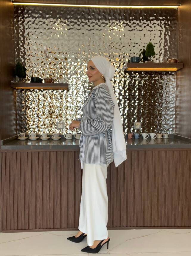 Nakış Detaylı Bel Bağlamalı Kol Lastik Basıc Gömlek - 12