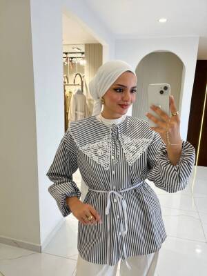 Nakış Detaylı Bel Bağlamalı Kol Lastik Basıc Gömlek - 15